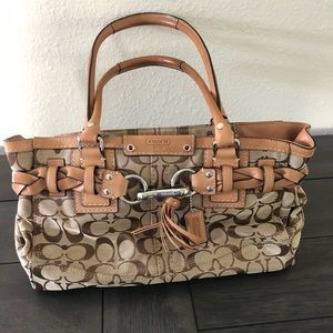 COACH purse,  lightly used- great condition